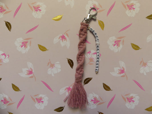 Porte-clé en macramé fait main – Torsadé et pompon