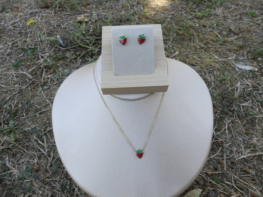 boucle d'oreilles fraise plus collier