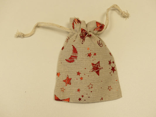 Bourse cadeau en coton couleur beige avec motifs d'étoiles et de lune rouge 10x9cm