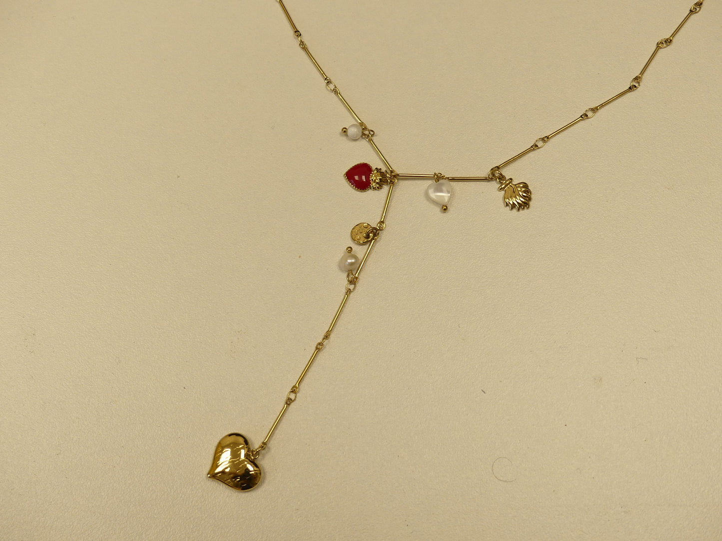 Collier en Y - pampilles coeurs, nacre et perles d'eau douce