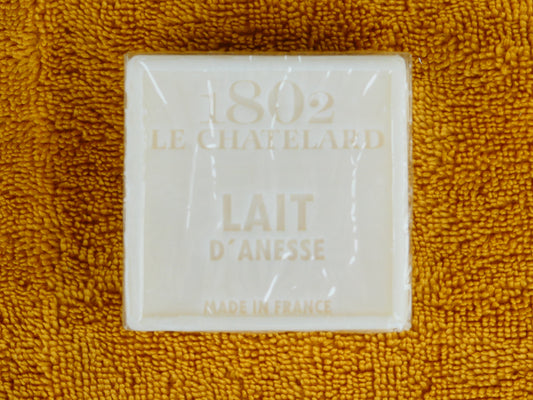 Savon carré 100g au lait d'ânesse fabriqué en France