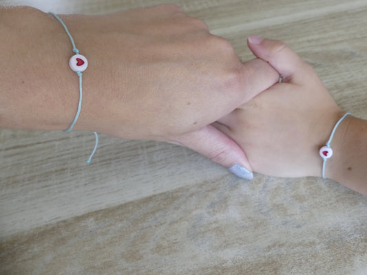 Le rituel du bracelet : adoucir la séparation à la rentrée