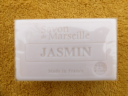Savon artisanal parfumé au jasmin 100g.
savon artisanal made in france