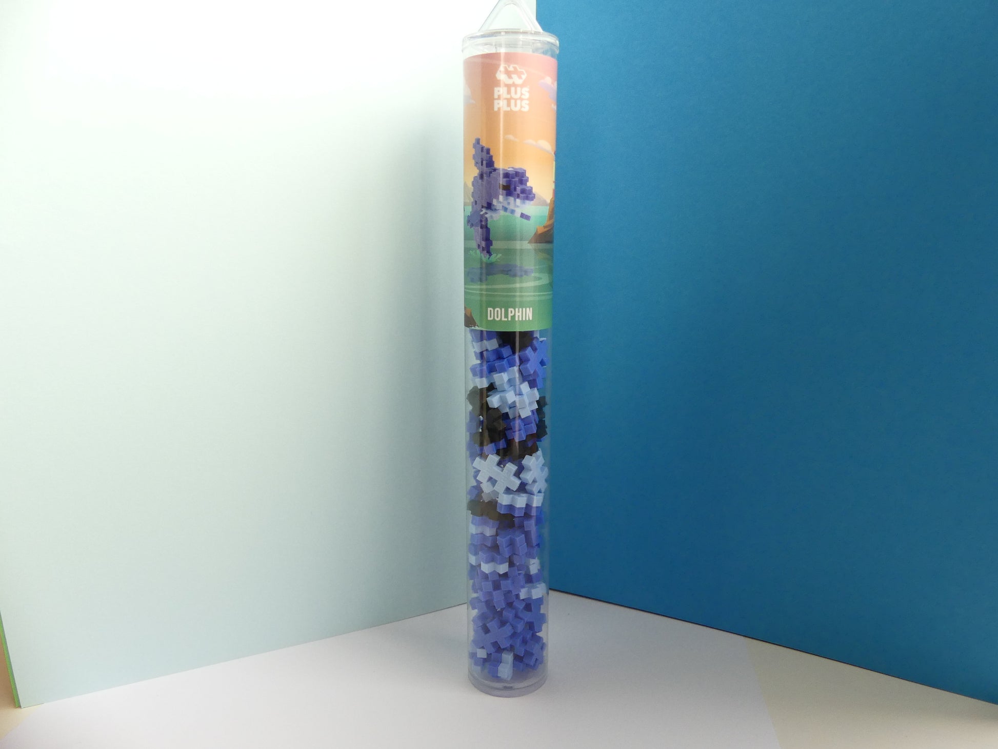 Tube dauphin puzzle 100 pièces plus plus