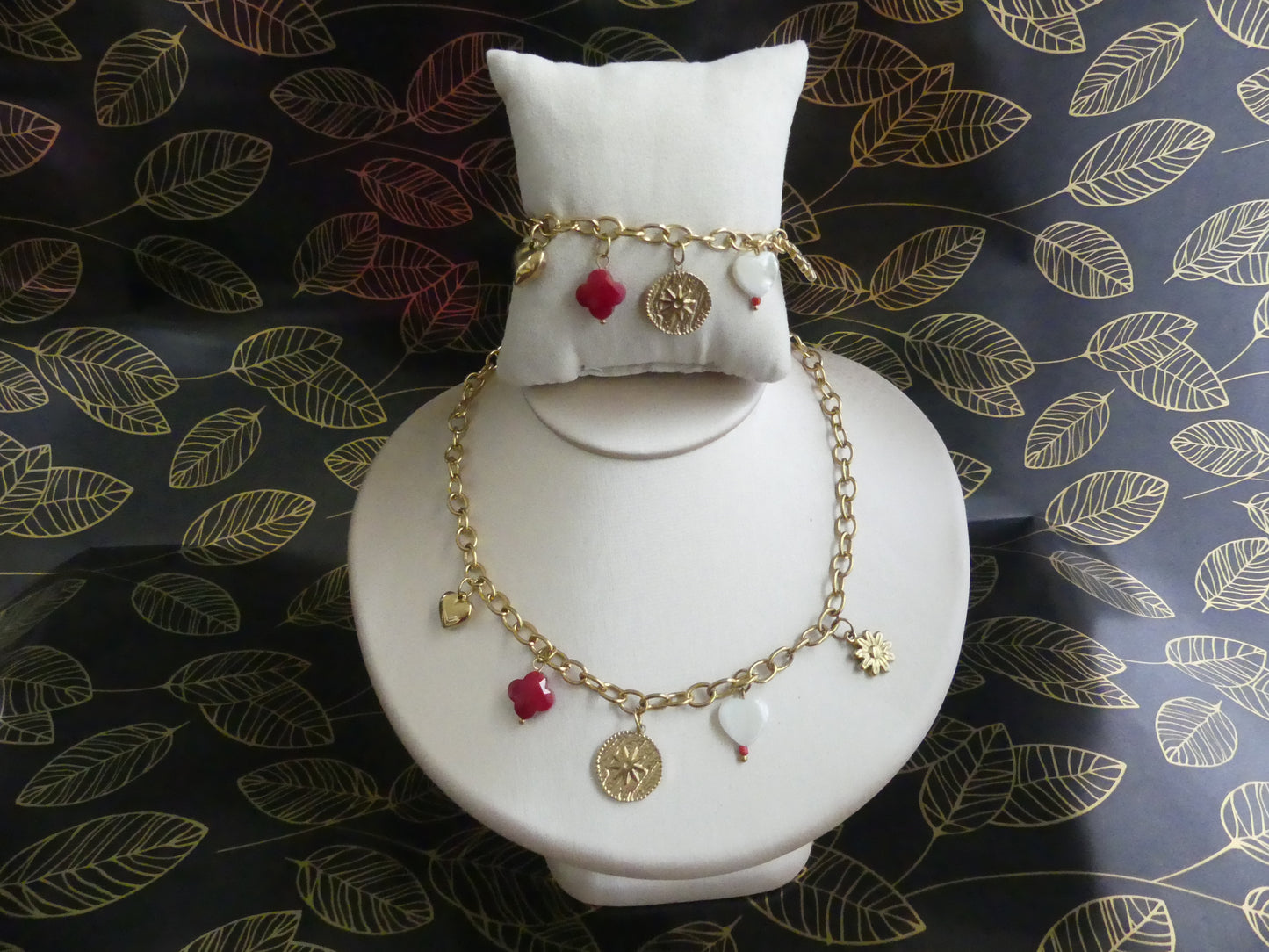 Parure bracelet et collier acier inoxydable charms médaillon, étoile et coeur