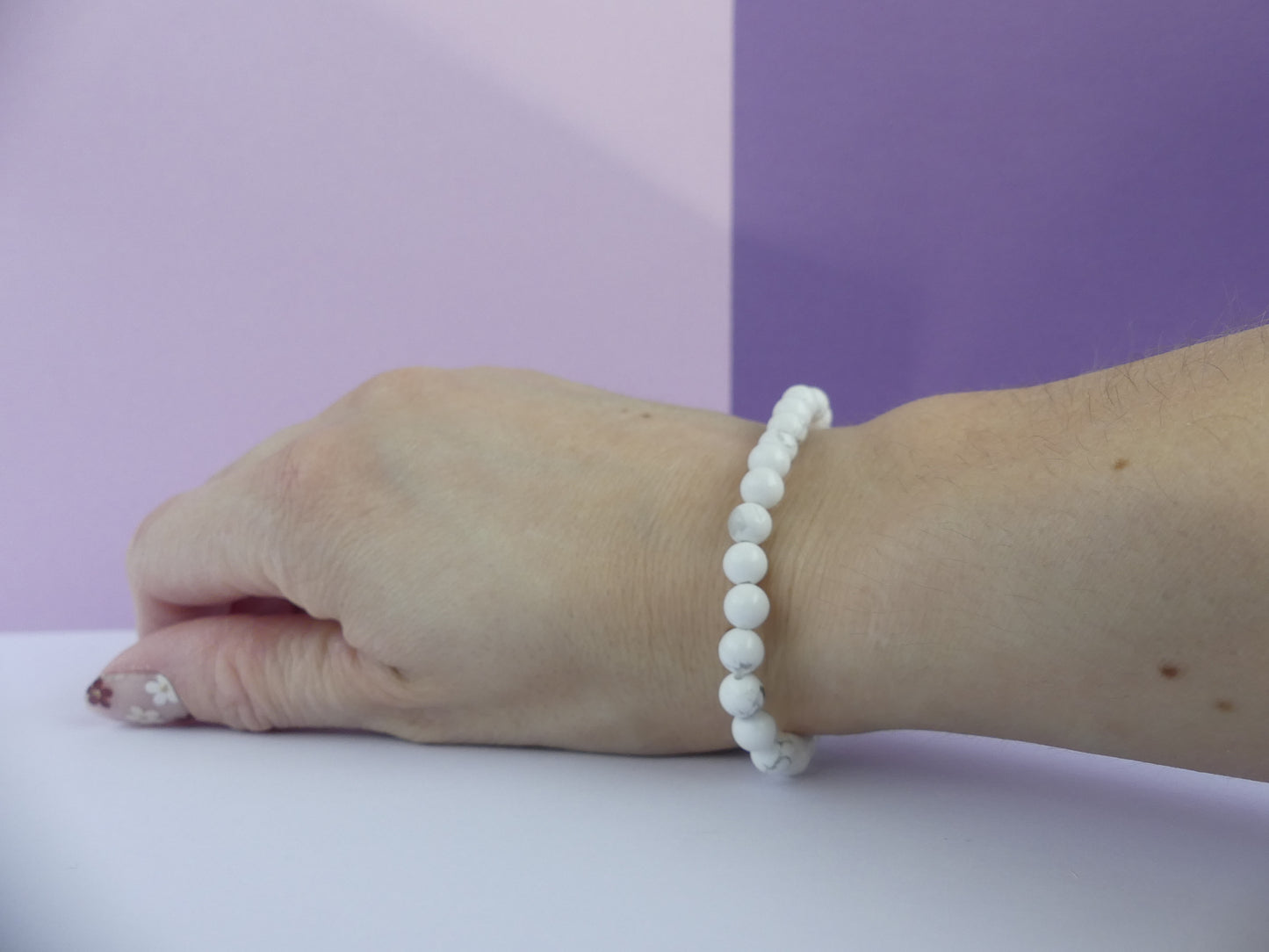 Bracelet boule 06mm Howlite Blanche A