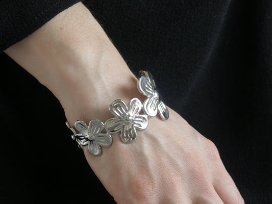 Bracelet manchette ajustable fleur en acier inoxydable élégance florale
