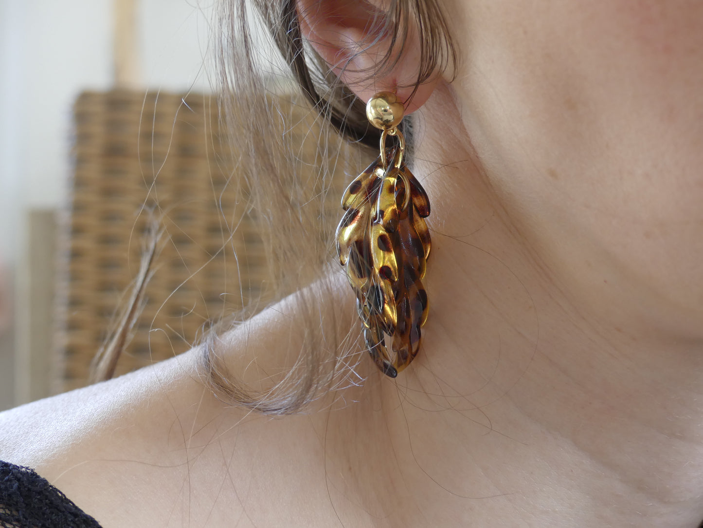 Boucles d'oreilles en forme de feuille longues léopard en résine et acier inoxydable