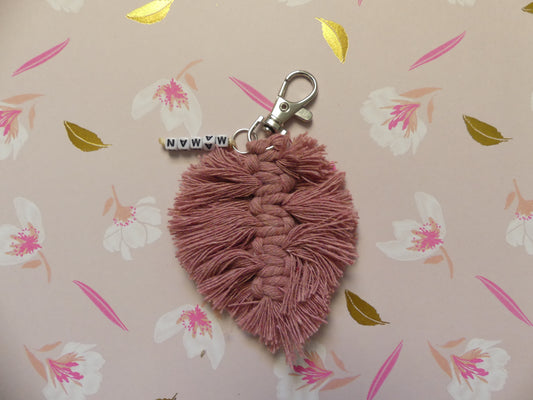 Porte-clé en macramé fait main – Feuille de tilleul