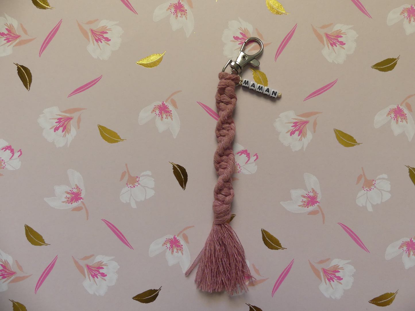 Porte-clé en macramé fait main – Torsadé et pompon