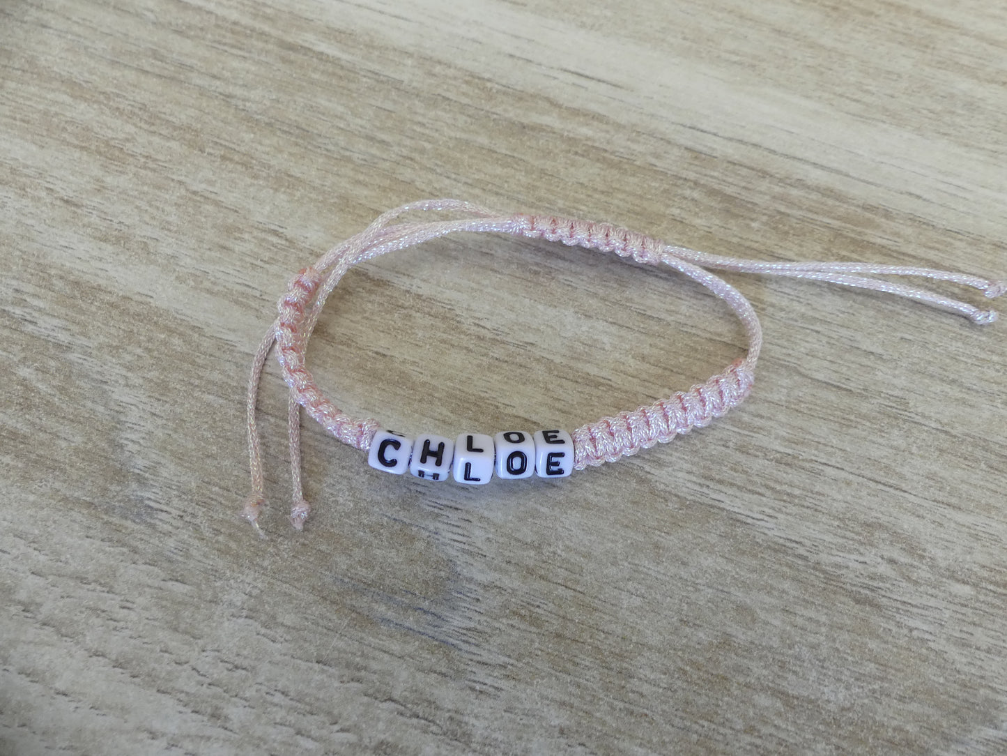 Bracelet Macramé Personnalisé Enfant – Cubes Lettres Prénom