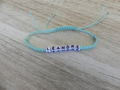 Bracelet Macramé Personnalisé Enfant – Cubes Lettres Prénom