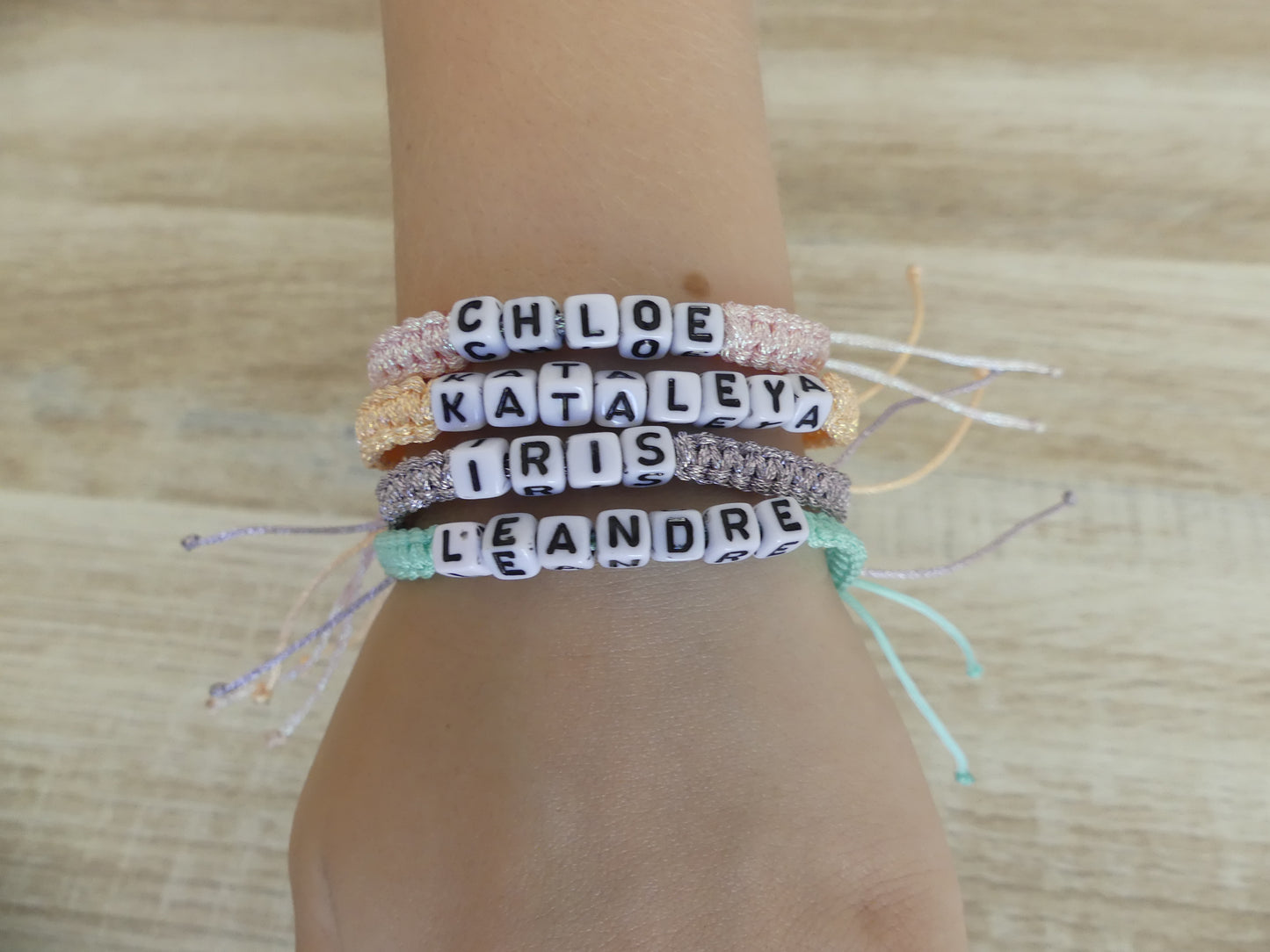 Bracelet Macramé Personnalisé Enfant – Cubes Lettres Prénom