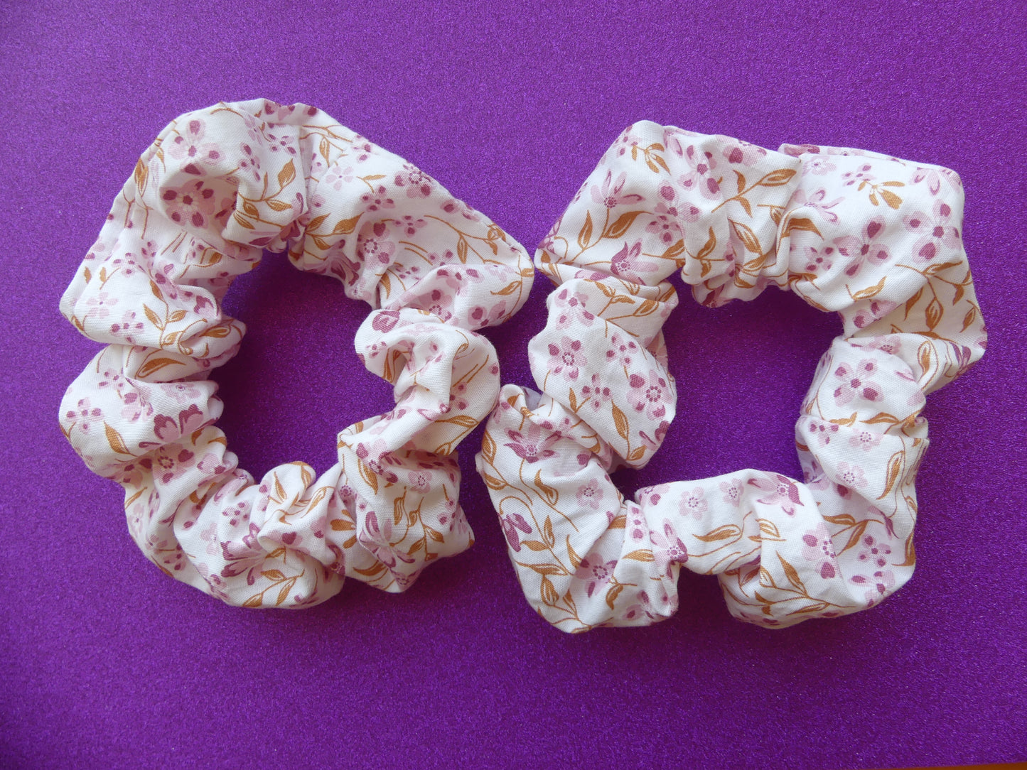 Chouchou cousu main – Popeline fleurs roses