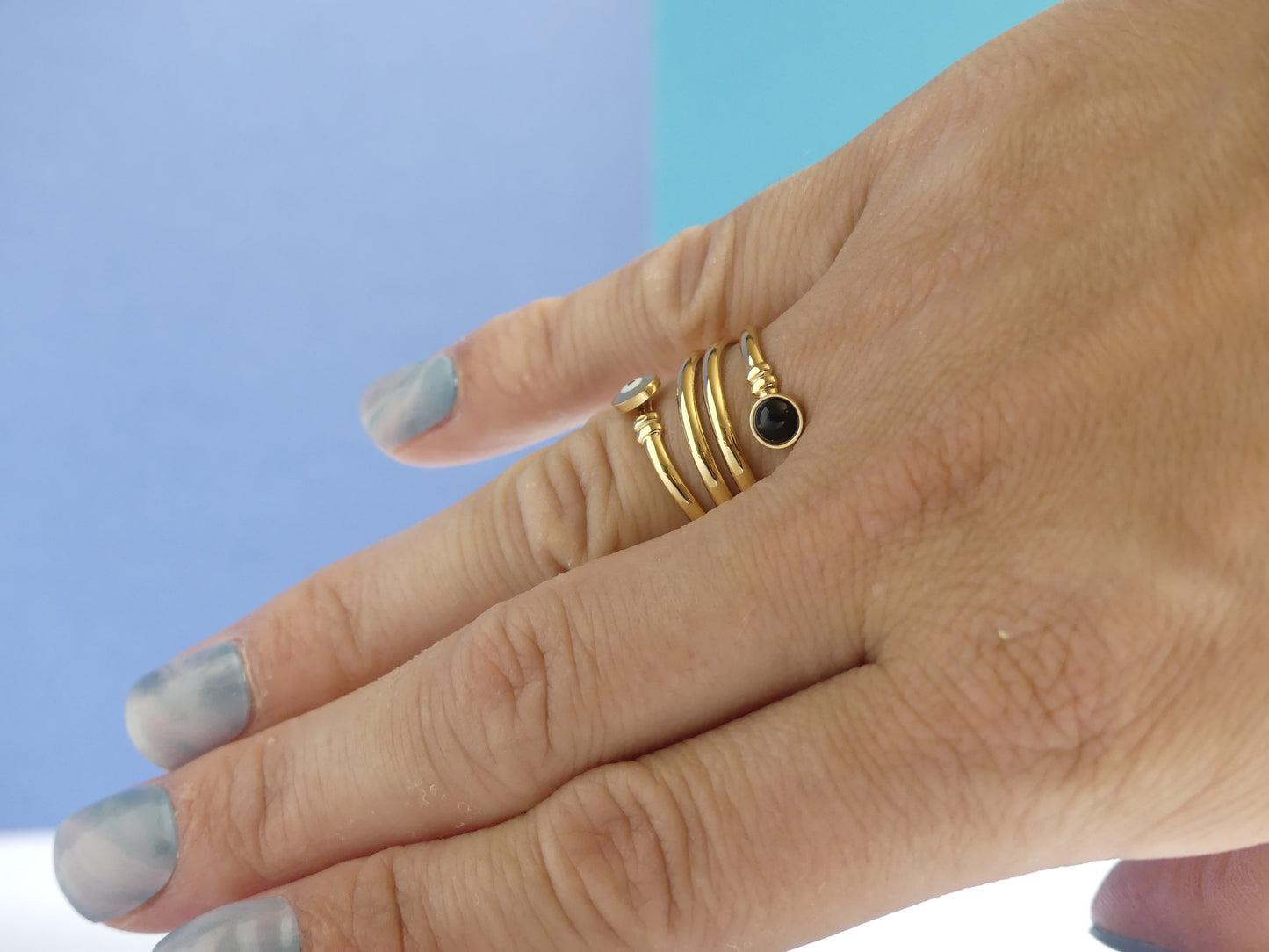 Bague femme large œil émail noir – acier inoxydable doré