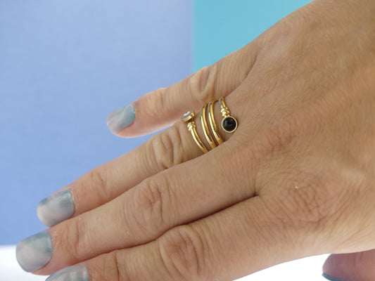 Bague femme large œil émail noir – acier inoxydable doré