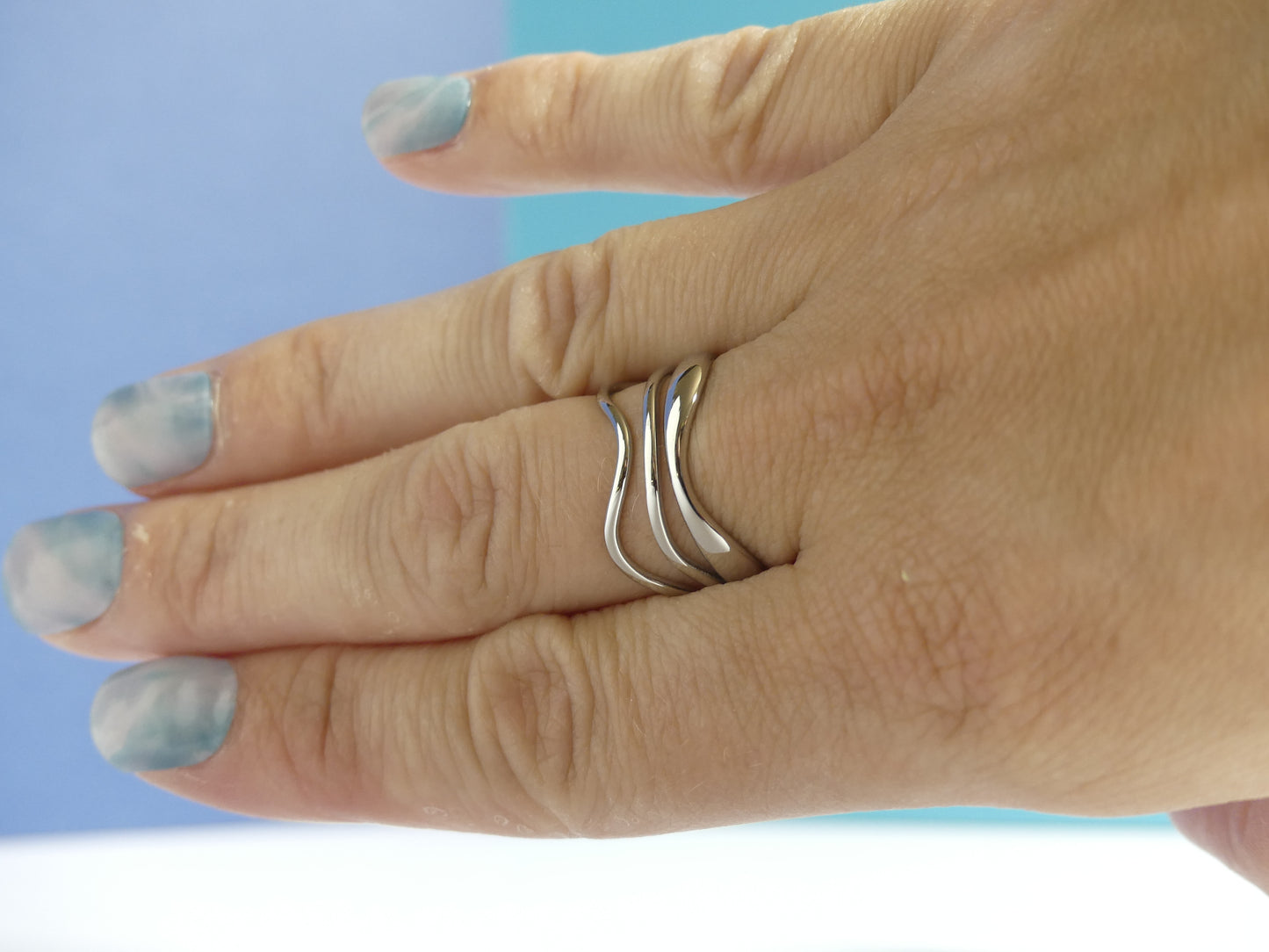 Bague femme trois anneaux ondulés – acier inoxydable argenté