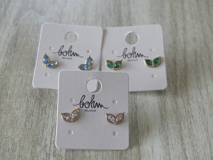 Boucles d'oreilles puces femme deux pétales zirconium – sans nickel