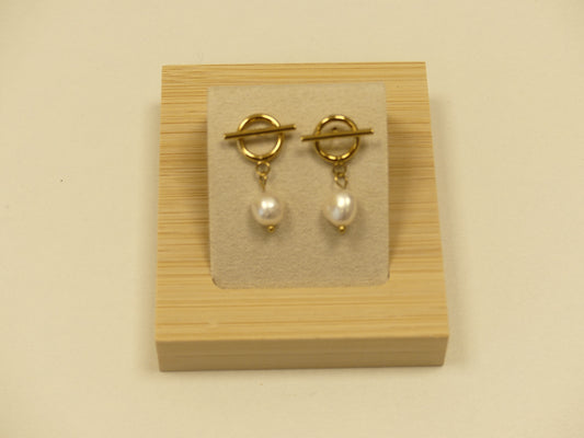 Boucles puces - anneau et barre avec perle d'eau douce pendante