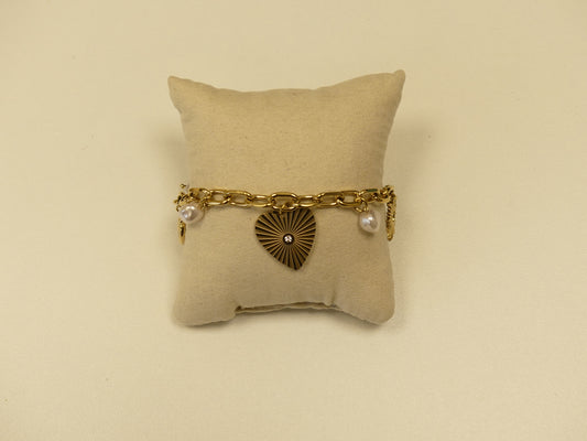 Bracelet - maillons ovales, breloques coeurs, perles de résine blanche