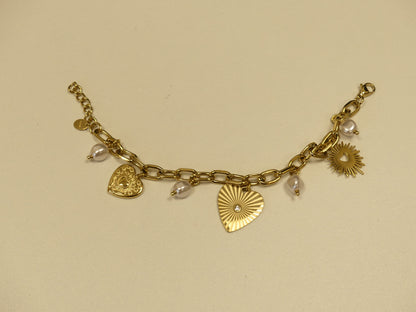 Bracelet - maillons ovales, breloques coeurs, perles de résine blanche