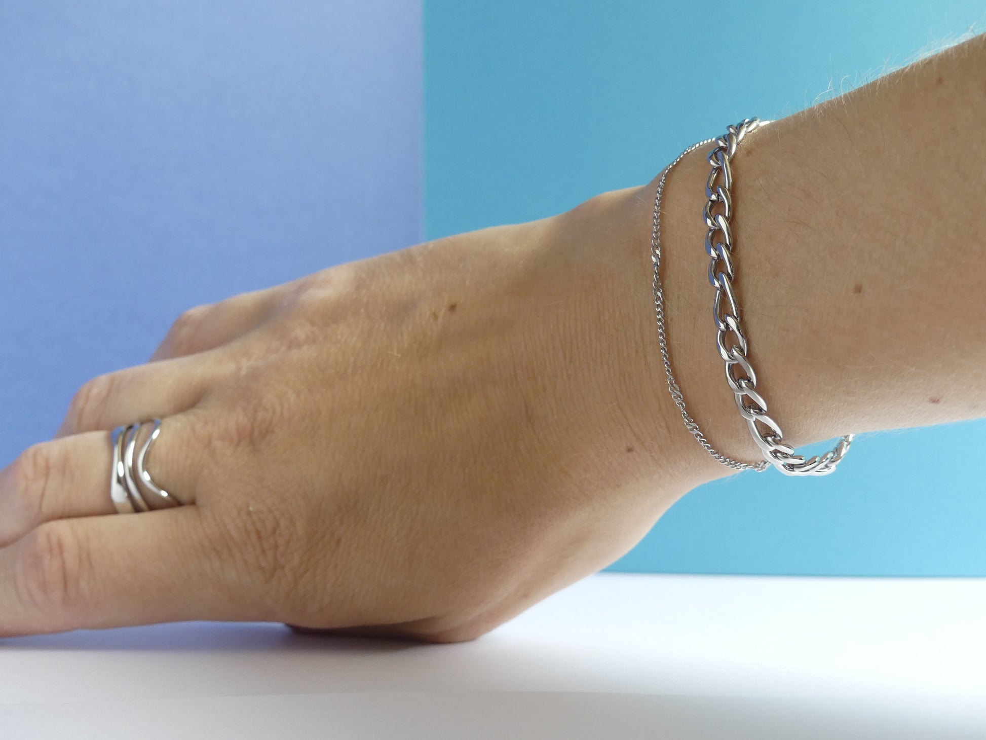 Bracelet femme deux rangs maille et chaîne fine – acier inoxydable argenté