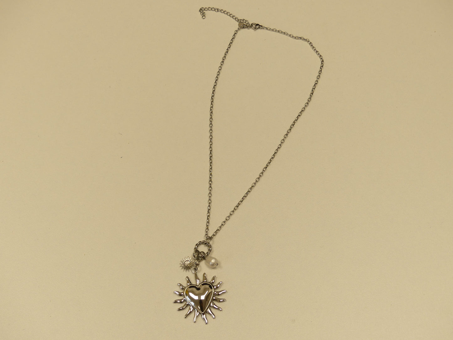 Collier - coeur, soleil et perle d'eau douce
