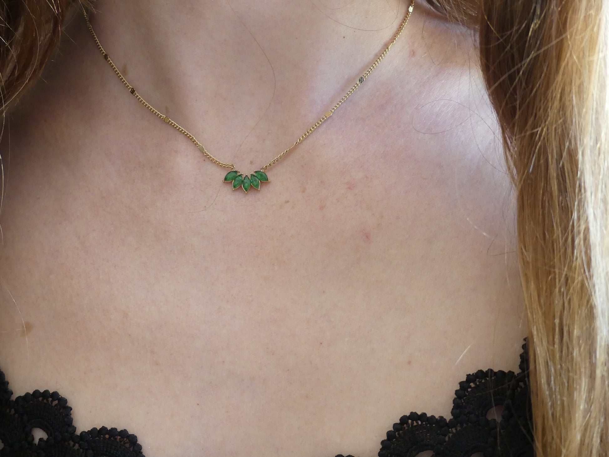 Collier femme feuillage cristal en acier inoxydable doré vert