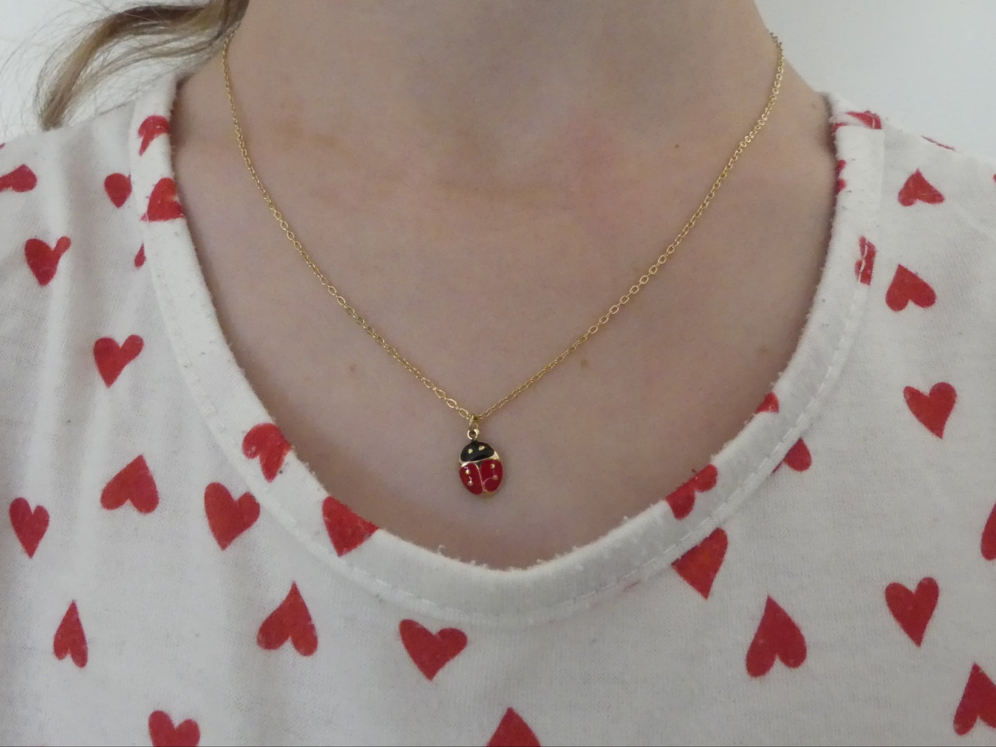 Collier enfant coccinelle émaillée – acier inoxydable doré