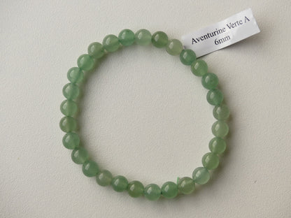 Bracelet boule de diamètre 06mm en Aventurine Verte sur fil élastiqué. Pierre naturelle de qualité A.