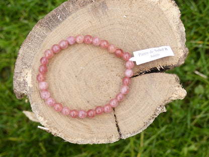 Bracelet boule de diamètre 6mm en pierre de soleil sur fil élastiqué.
Pierre naturelle de qualité B.