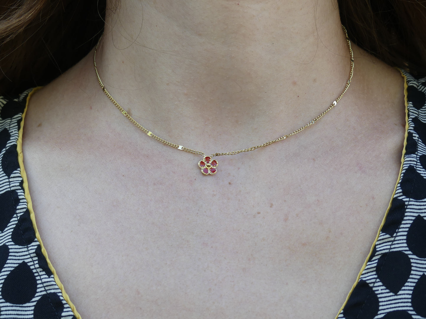 collier pendentif fleur