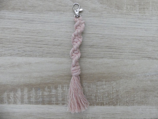 Porte-clé en macramé fait main – Torsadé et pompon – coton Oeko-Tex classe 1