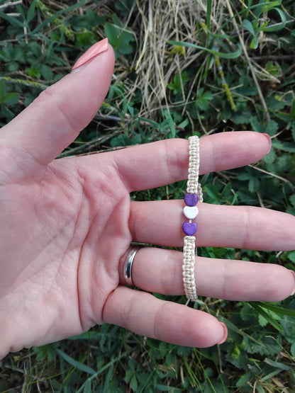 Bracelet macramé enfant – Trio de cœurs céramique violet et beige