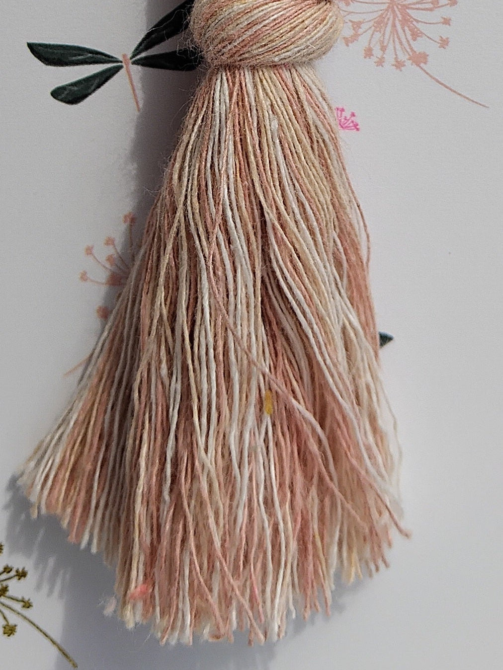 Porte-clé en macramé fait main – Feuille de tilleul – coton Oeko-Tex classe 1