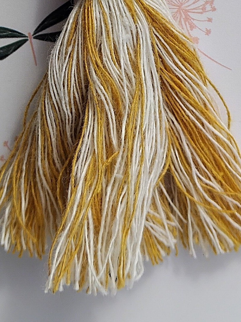 Porte-clé en macramé fait main – Feuille de tilleul – coton Oeko-Tex classe 1
