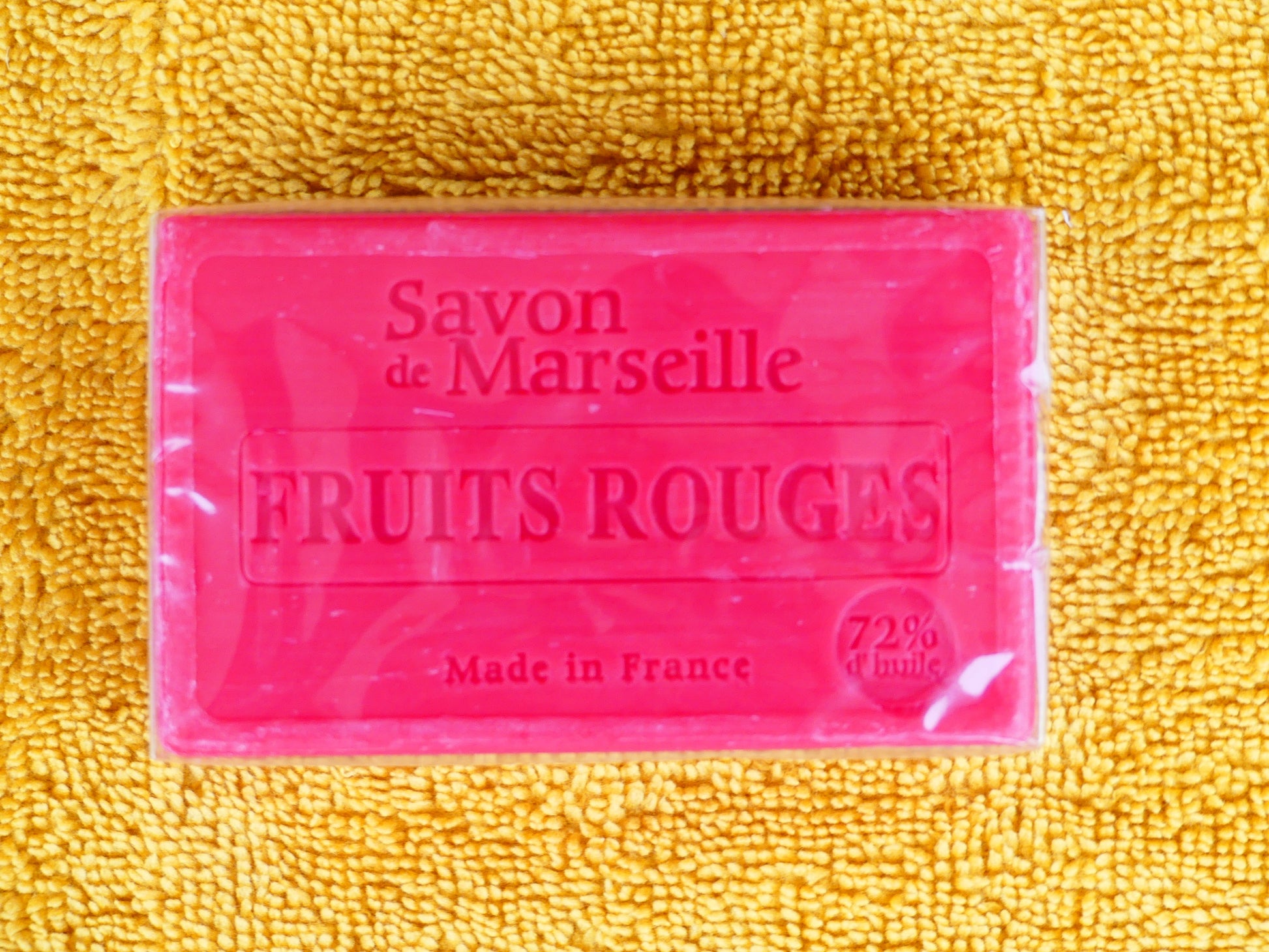 savon rectangulaire 100g parfum fruits rouges - Les p'tits cadeaux - le chatelard en provence 1802
